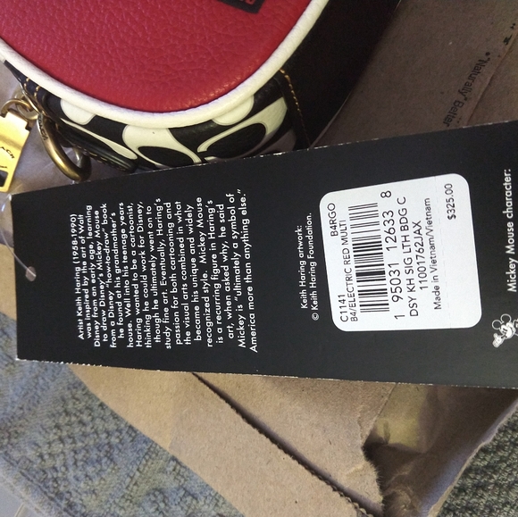 BNWT Disney Mickey Mouse X Keith Haring Badge Camera Crossbody - Picture 11 of 11